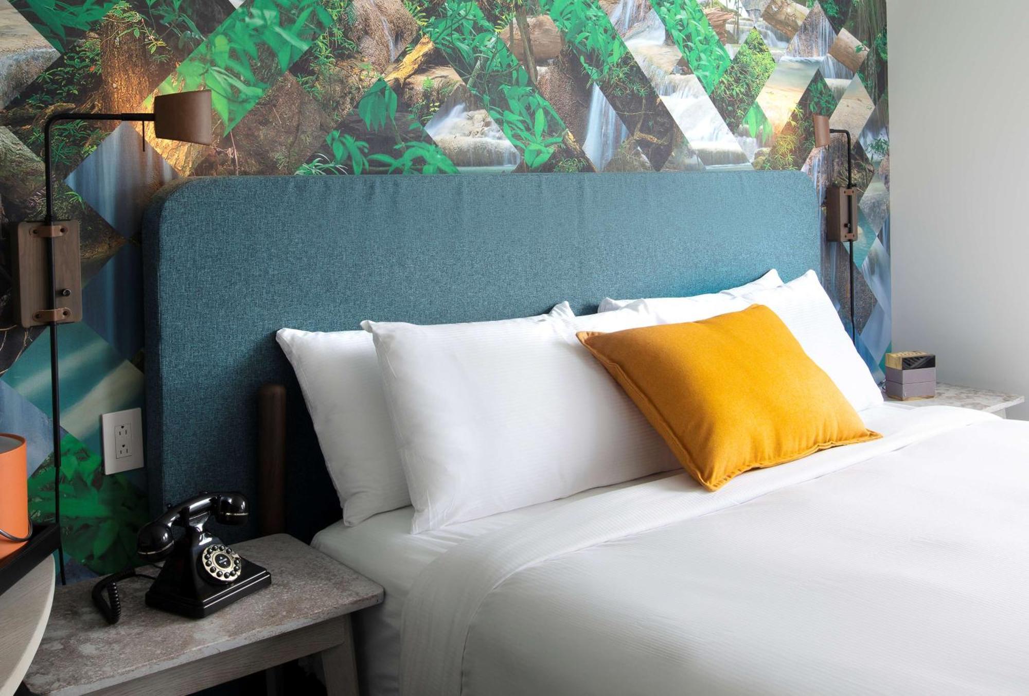 Canvas Moncton, Tapestry Collection By Hilton Eksteriør billede